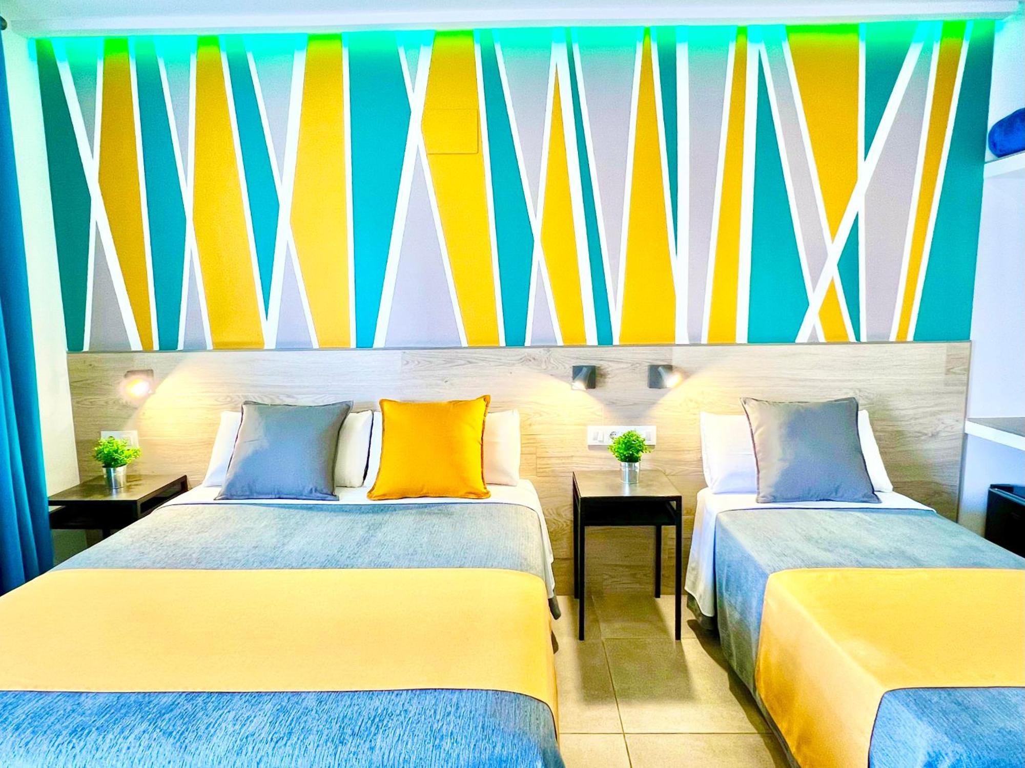 Dori Rooms Hostal ตาริฟา ภายนอก รูปภาพ