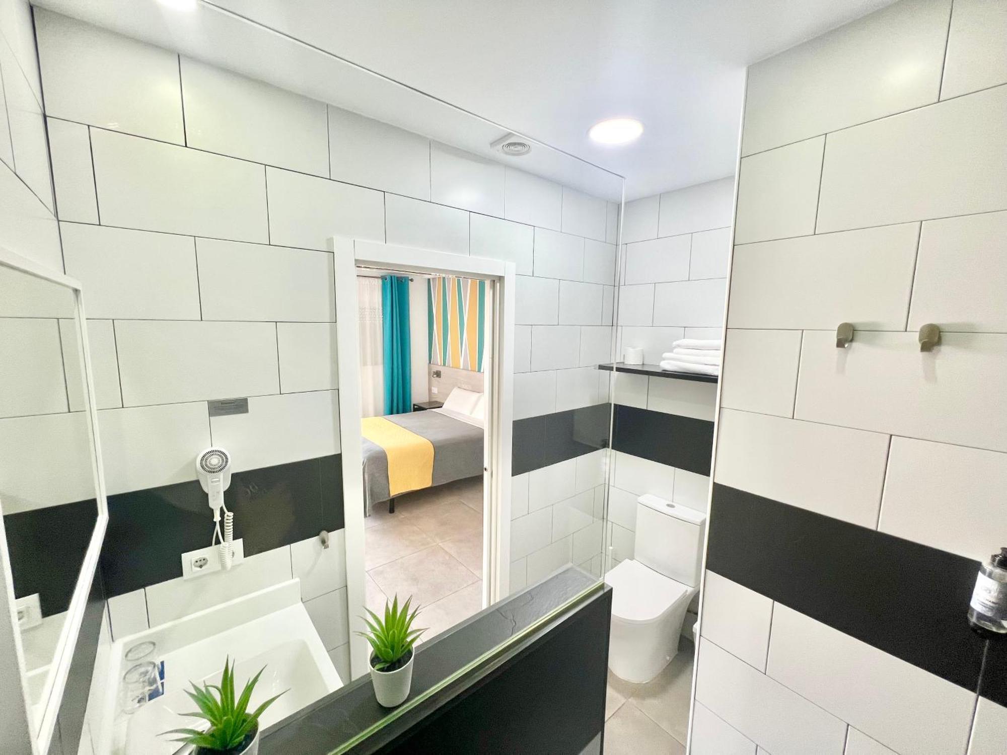 Dori Rooms Hostal ตาริฟา ภายนอก รูปภาพ